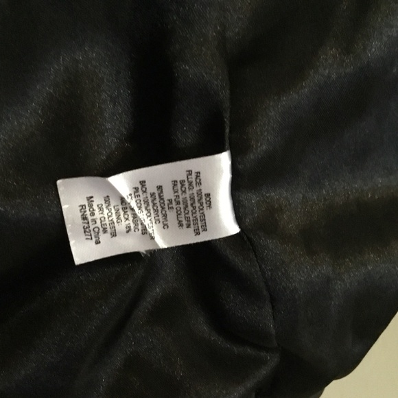 HOST PICK- JUICY COUTURE BLACK COLLARED QUILTED VEST/LOGO CHARM ON ZIPPER/SZ M - Picture 10 of 11